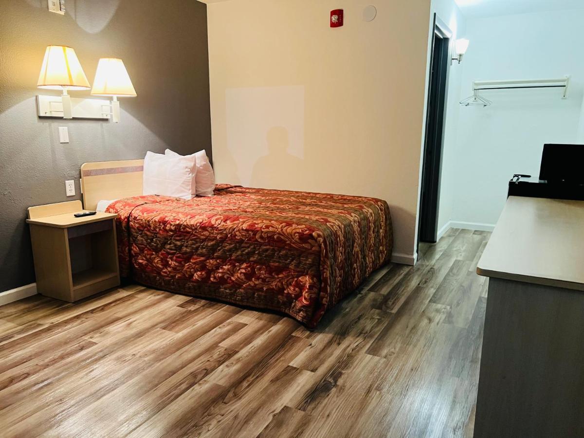 Regency Inn Tulsa Oakhurst Extérieur photo