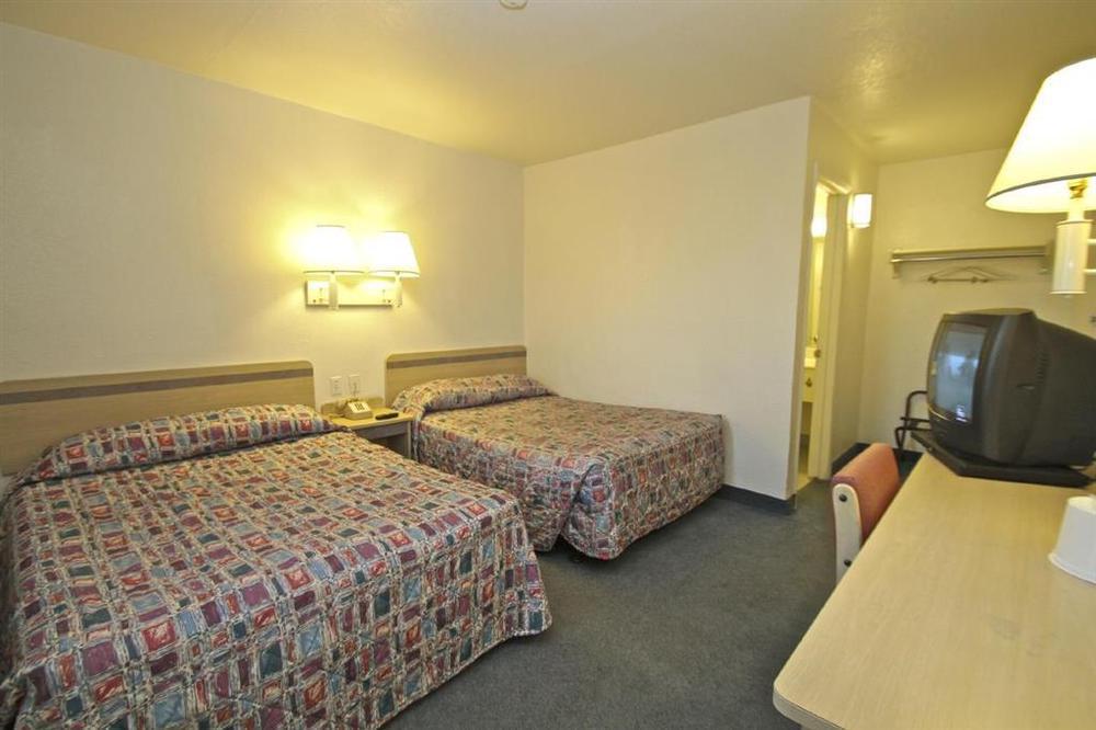 Regency Inn Tulsa Oakhurst Chambre photo