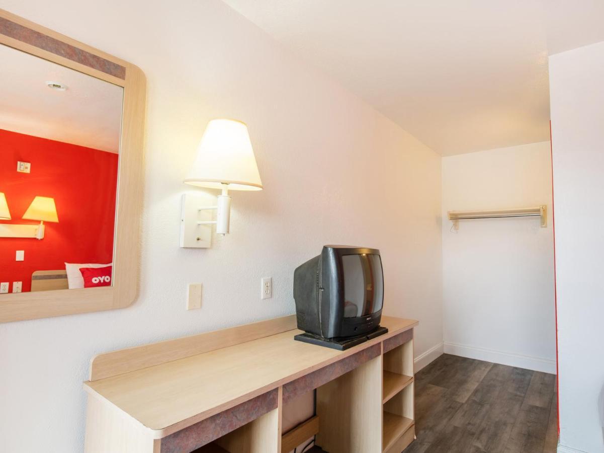 Regency Inn Tulsa Oakhurst Extérieur photo
