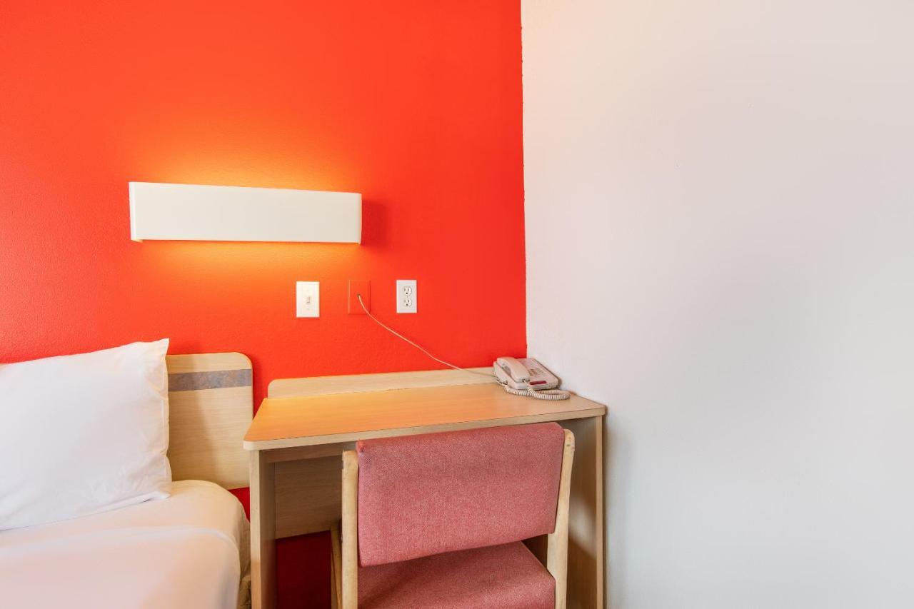 Regency Inn Tulsa Oakhurst Extérieur photo